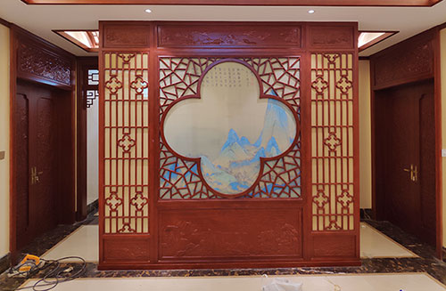 禹州会所室内装修中式仿古实木屏风隔断展示